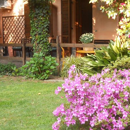 B&B Il Cortile Malpensa Casorate Sempione Extérieur photo